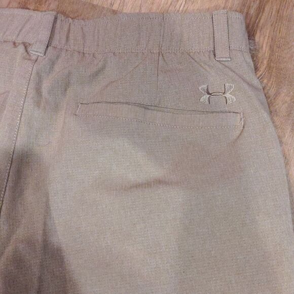 Like new under armour men's shorts heat gear size 34 - Picture 7 of 9